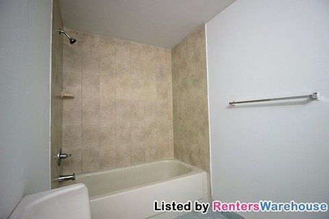 4th image of 611 NW 177th St APT 107