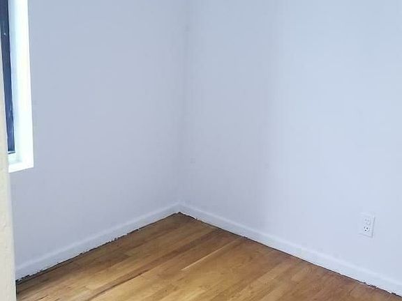 4th image of 425 E 81st St #3REAR