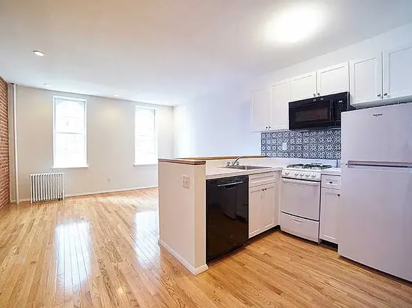 229 E 96th St APT 5FE, New York, NY 10128