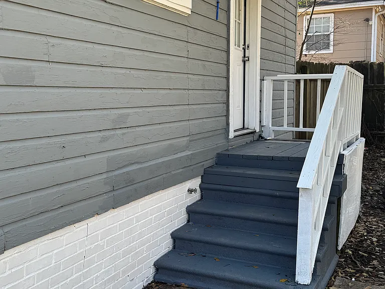 556 Robinhood Rd — Photo 11