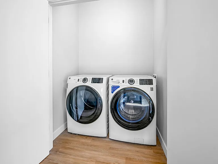 Urbane115 Apartments — Photo 14