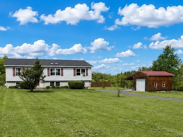 2415 Case Hill Rd, La Fayette, NY 13084