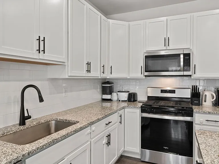 230 Honey Ln — Photo 16