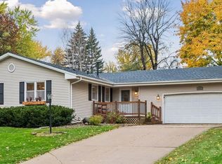 9924 Little Cir, Bloomington, MN 55437