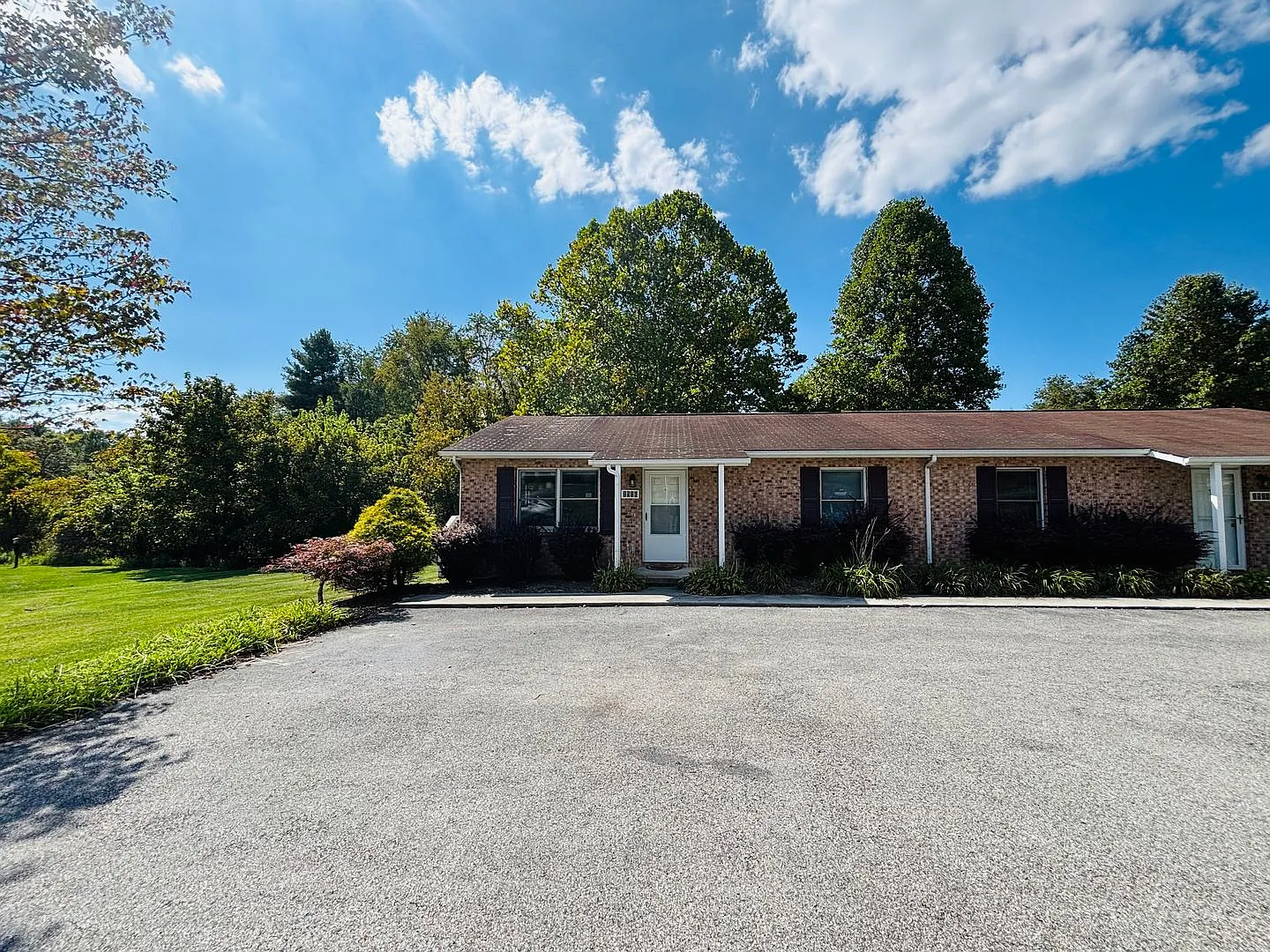 1150DM - 1514/1516 Sandy Circle - M — Photo 3