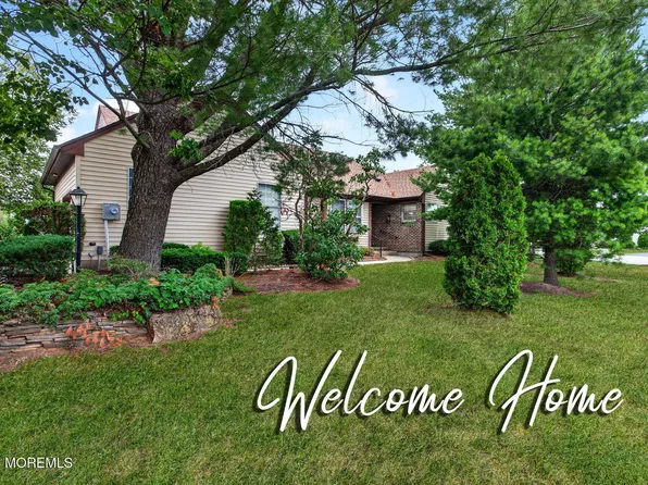 2 Ethan Allen Drive, Monroe, NJ 08831