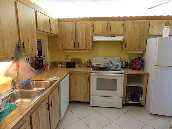 5th image of 5841 Summerfield Ct #45B