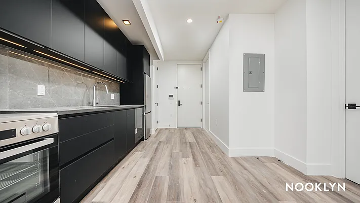 Rented by Nooklyn NYC LLC | media 49