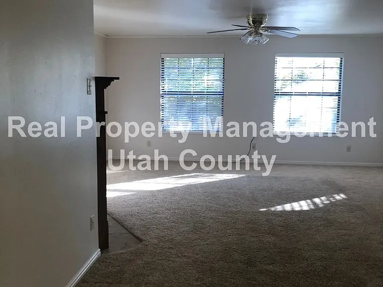 1639 N 1200th St E — Photo 22