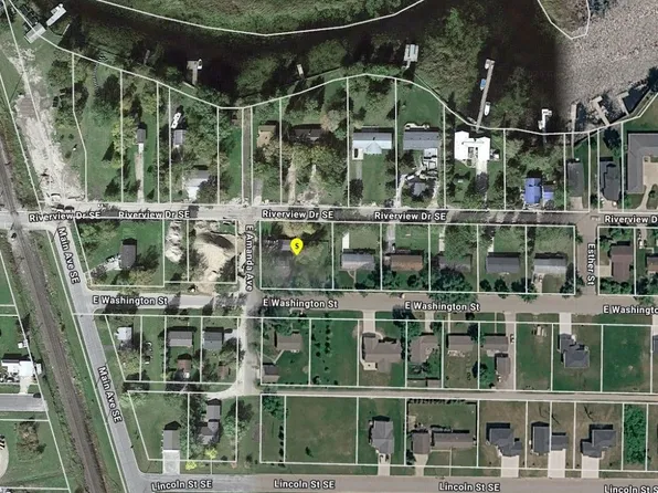 501 Washington St, Warroad, MN 56763