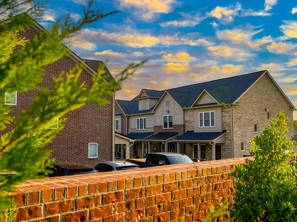 403 Peyton Pl, White Bluff, TN 37187