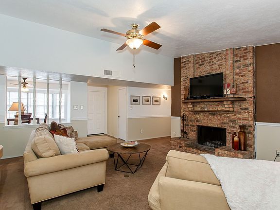 5th image of 4214 Arrowwood St
