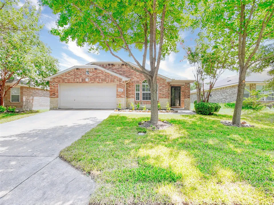 6925 Red Bluff Dr