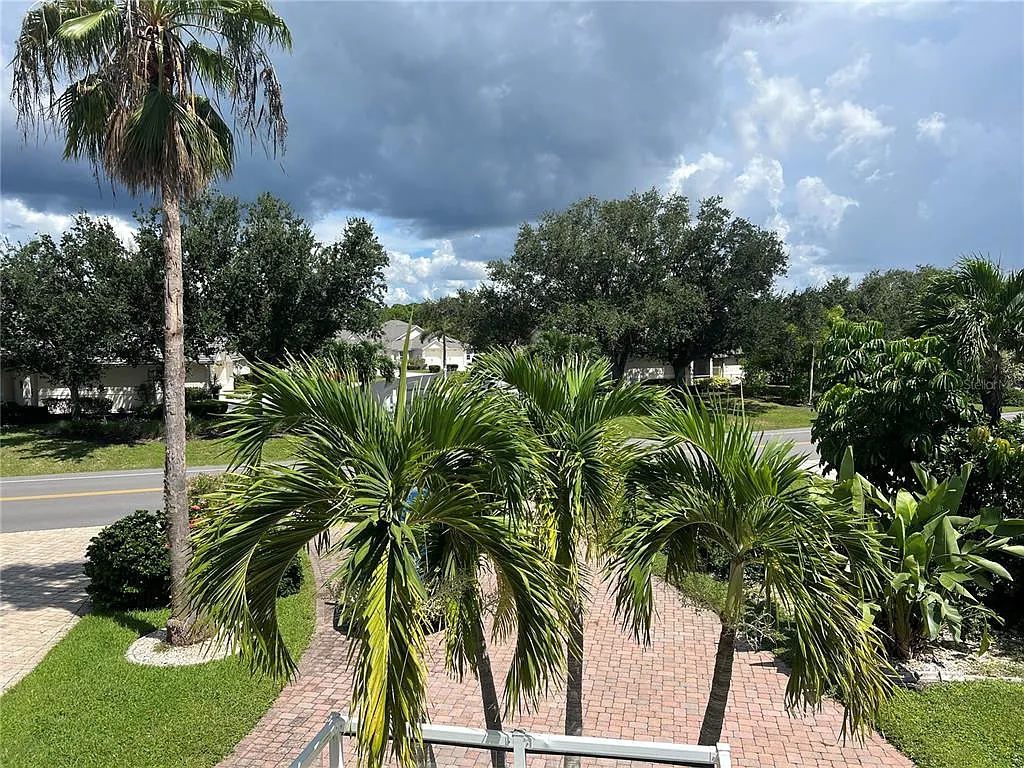 2 bed, 2.5 bath, 2061 sqft, $6,000 — Photo 4