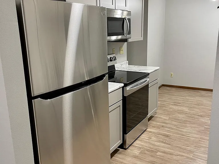 W150S7046 Cornell Cir — Photo 4