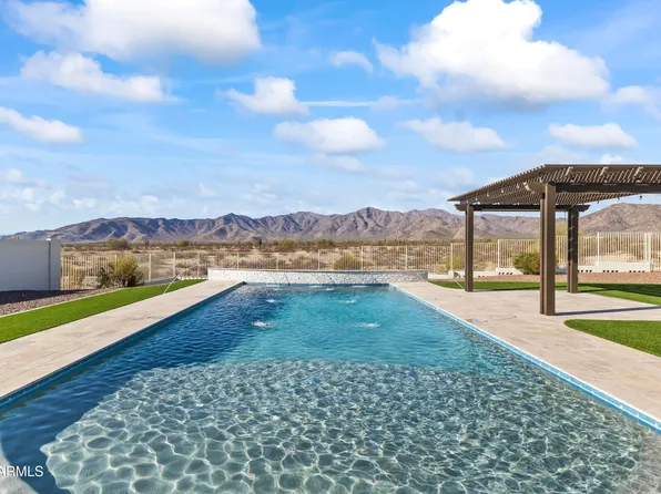 8424 N 194TH Drive, Waddell, AZ 85355