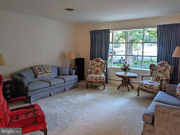 5th image of 7053 Atlanta Cir