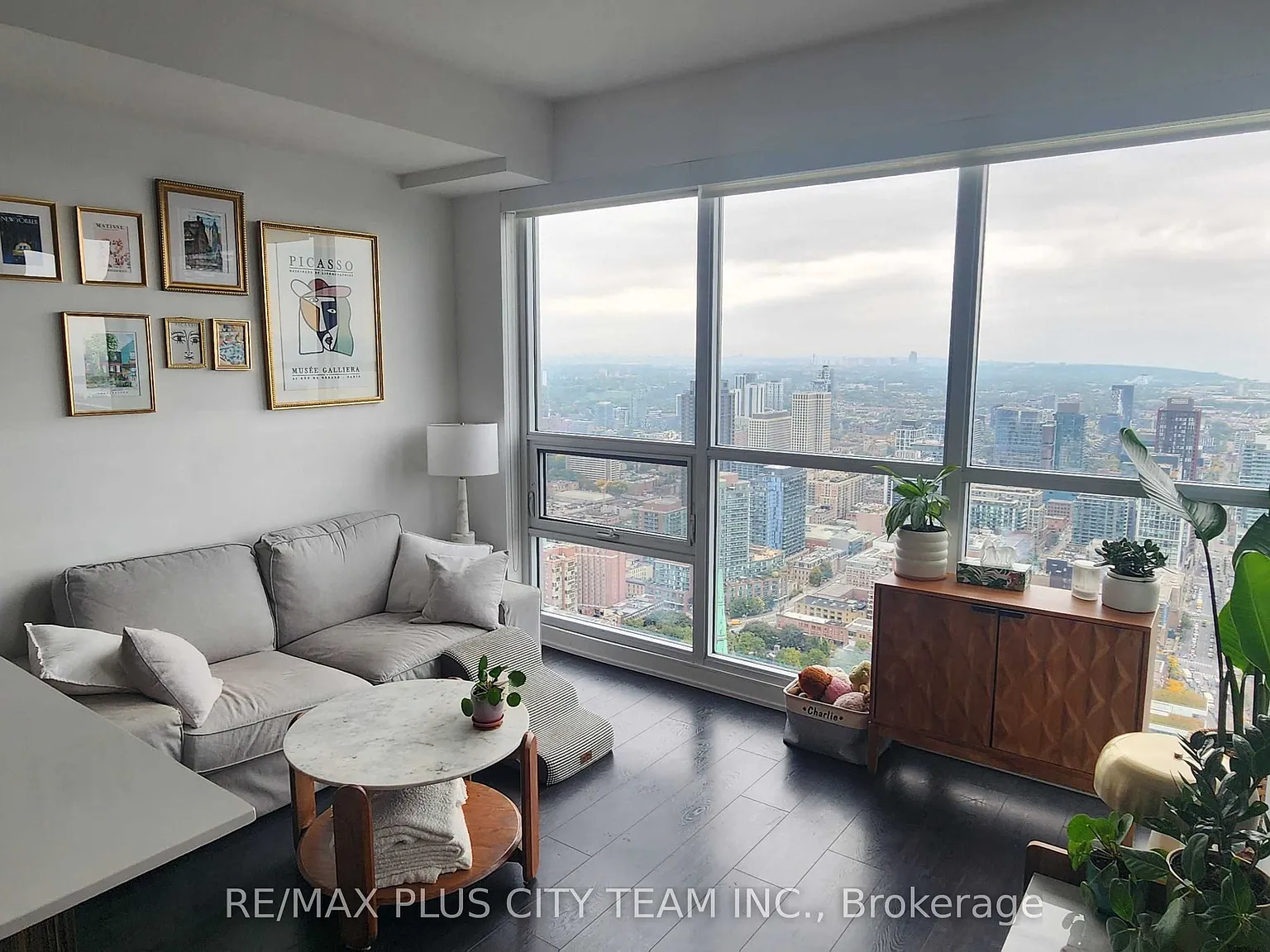 2 bed, $2,550 — Photo 2