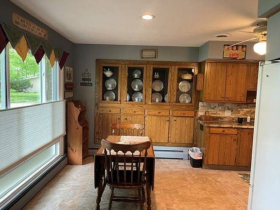 3rd image of 1002 Northwood Dr