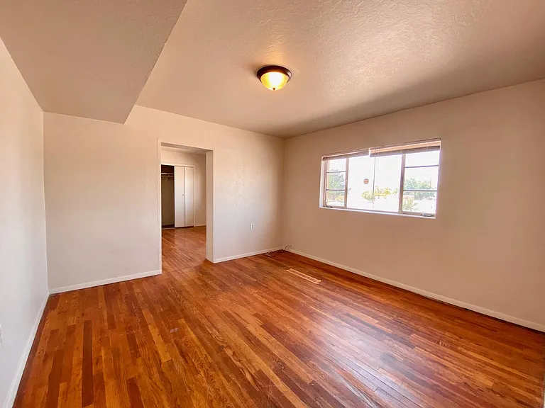 827 N San Pedro St — Photo 18
