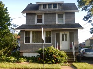 194 Walnut St, Teaneck, NJ 07666