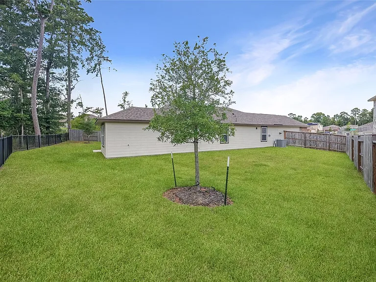 7002 Lauren Oak Dr — Photo 24