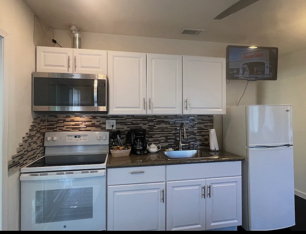 19028 Community St — Photo 2