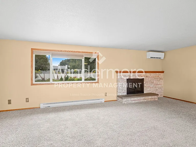 14920 E 14th Ave — Photo 16
