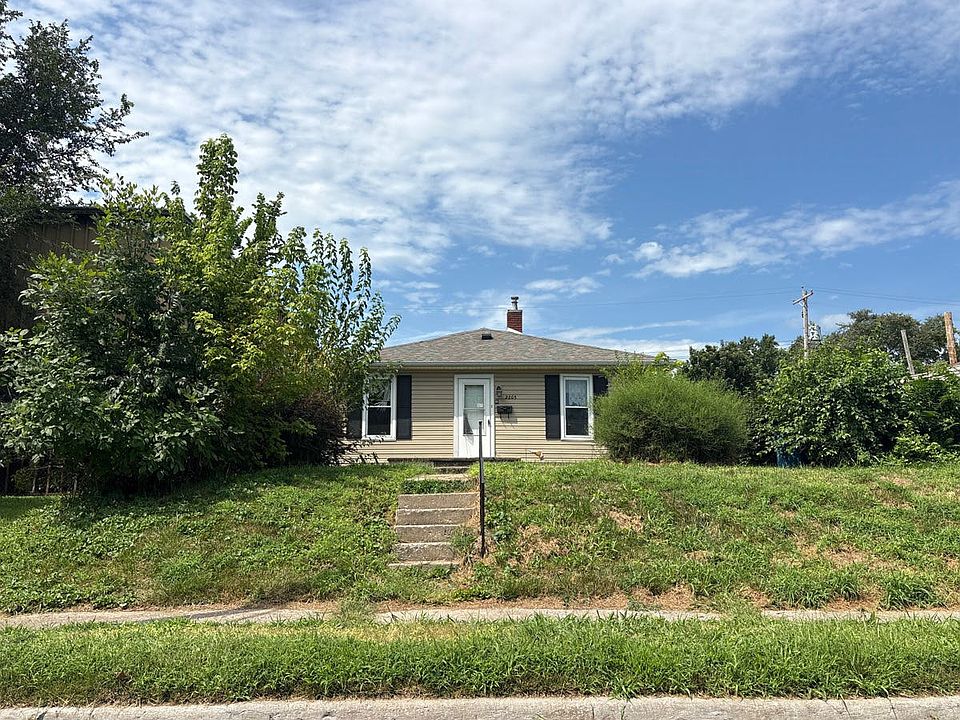 1st image of 2805 Marshall Ave