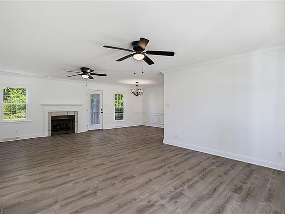 4th image of 202 Dilworth Rd