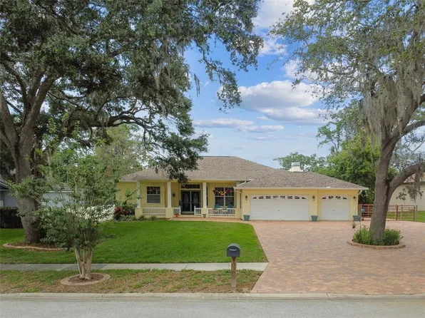 10306 Shalimar Wood Dr, Thonotosassa, FL 33592