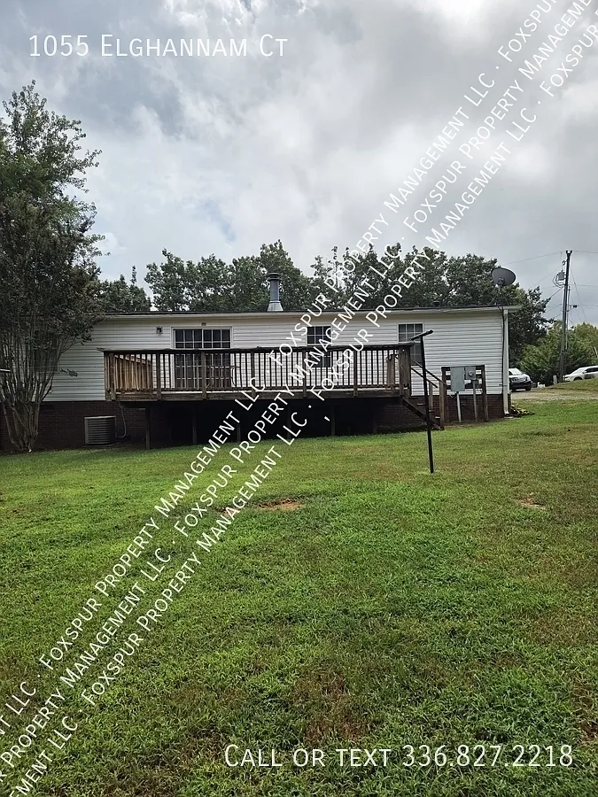 3 bed, 1404 sqft, $1,100 — Photo 3