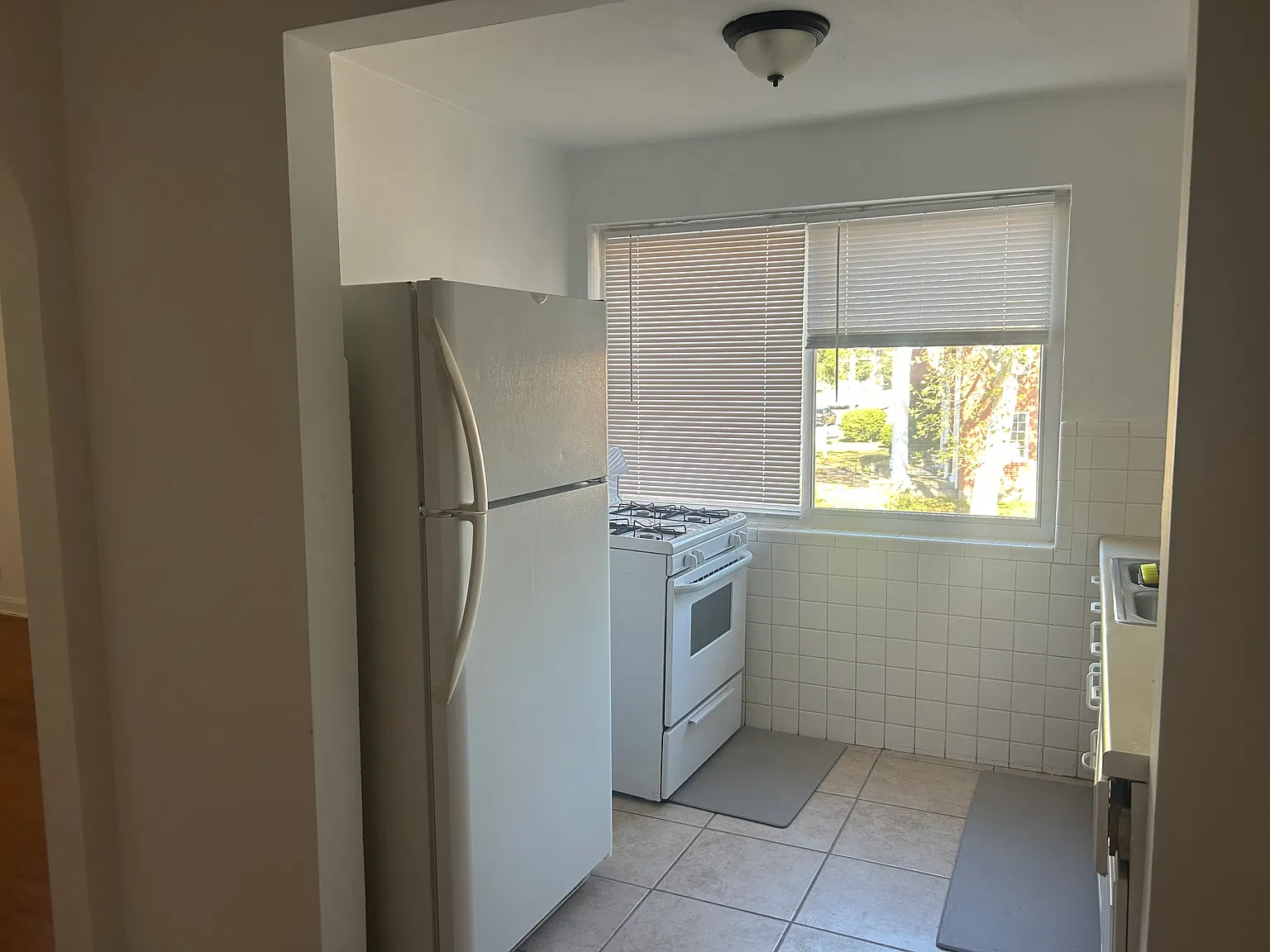 1 bed, $900 — Photo 2
