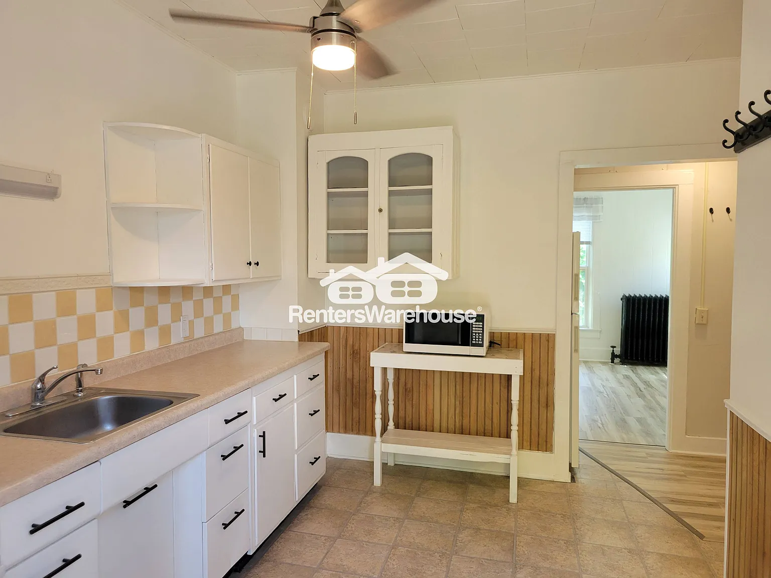 1 Bedroom 1 Bath Apt With 1 Stall Detached Garage In Owatonna Available now — Photo 2