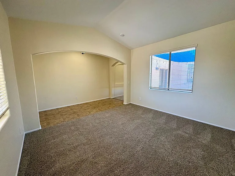 16126 W Meade Ln — Photo 4