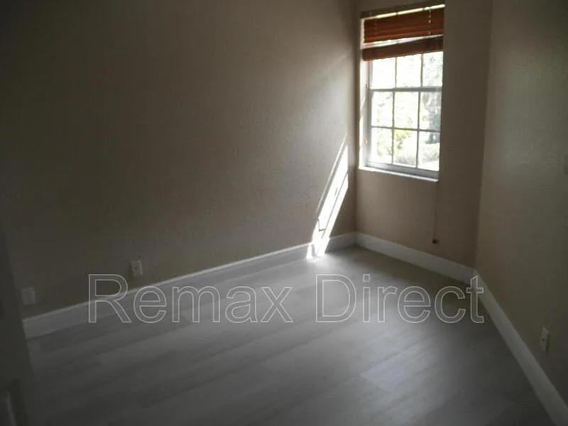 3 bed, 2.0 bath, $2,100 — Photo 3