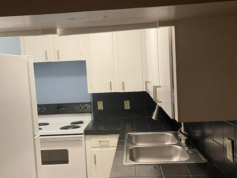 509 W Main St #5 — Photo 7