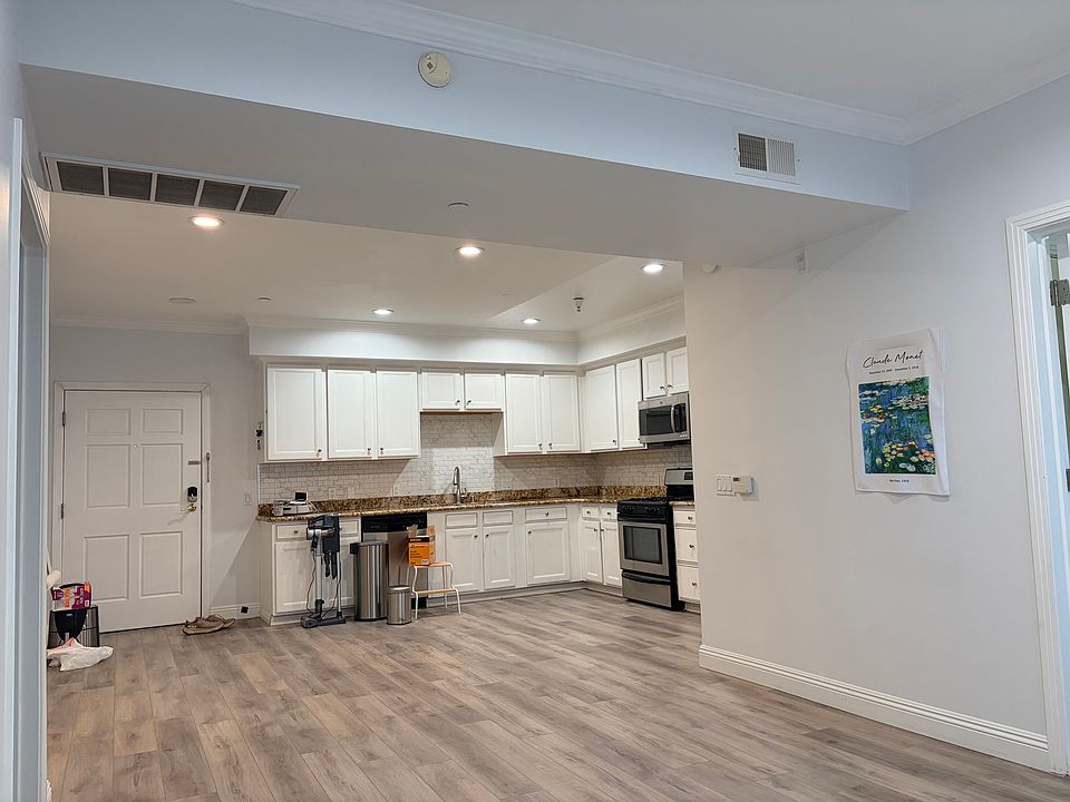 1st image of 1025 Dewey Ave APT 304