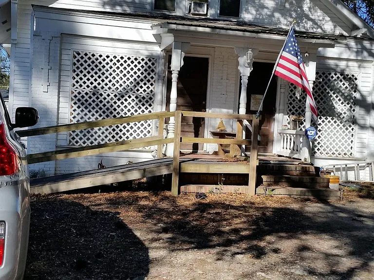 607 W 3rd Ave #A — Photo 6