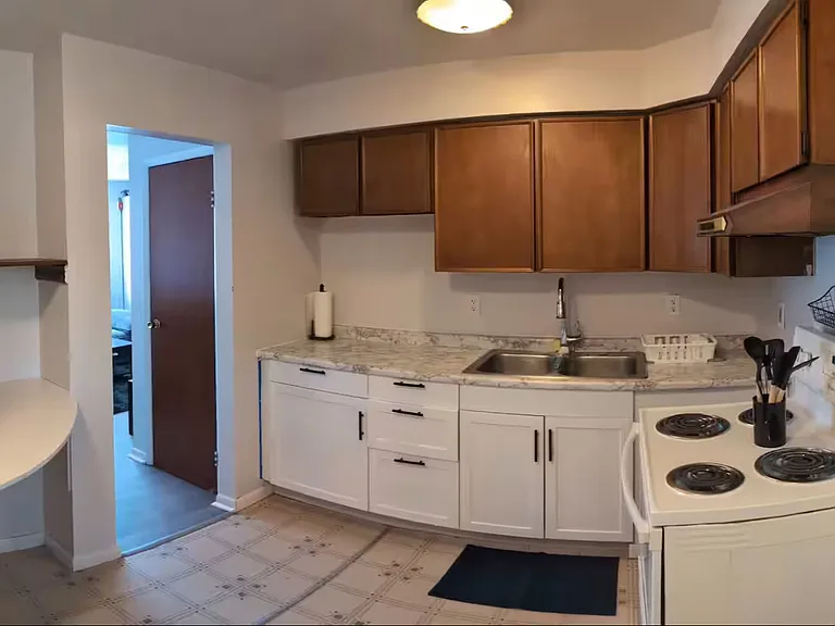 45 3/4 Pierrepont Ave #6 — Photo 6