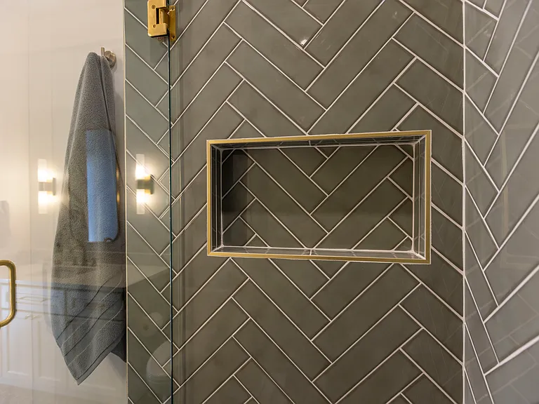Shower nook