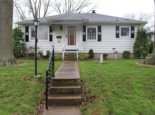 1916 Lemon Street Dr, Highland, IL