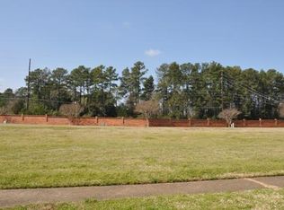 8 Spring Lake Way, Shreveport, LA 71106