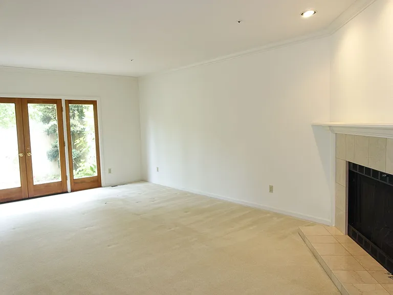 455 Old Oak Ct — Photo 8