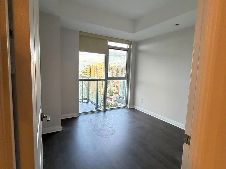 55 Oneida Cres #1101 — Photo 12