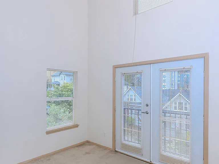 Clearwater and Star Apartments — Photo 7