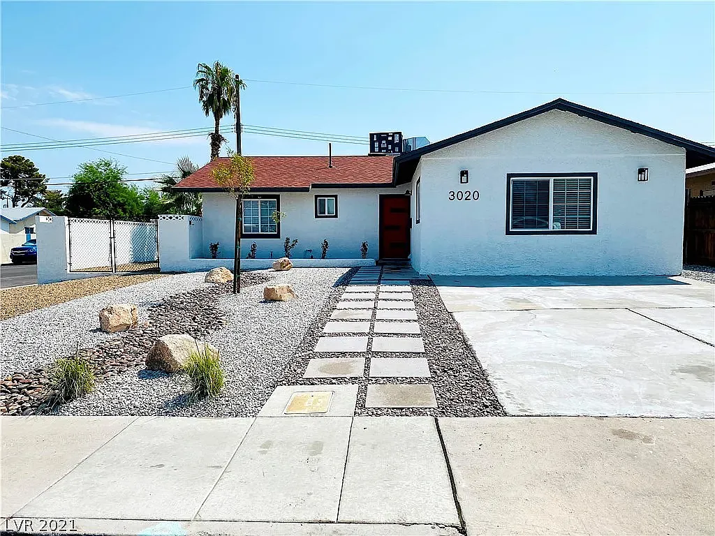 3 bed, 1392 sqft, $2,500 — Photo 1