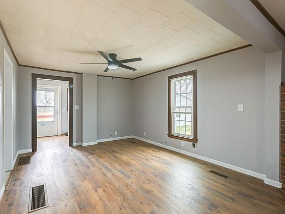 5th image of 628 Mulberry Rd