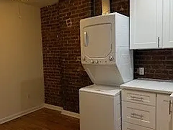 231 E 89th St APT 2RE, New York, NY 10128