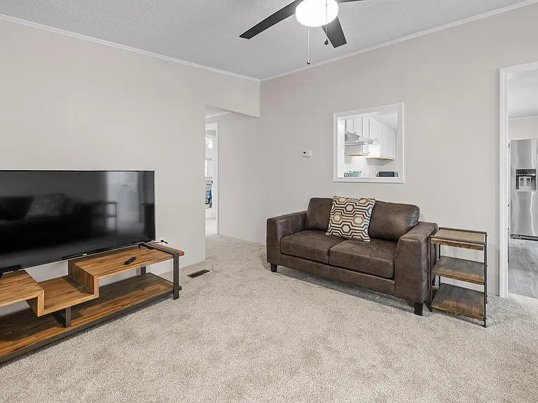110 Couch St — Photo 4